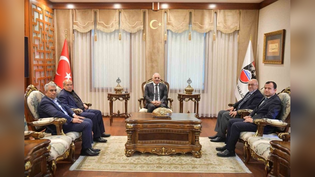 Dumandağ, Diyarbakır'da iş birliği görüşmeleri gerçekleştirdi