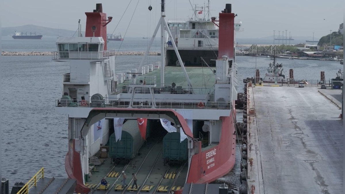 Erdeniz Tren Feribotu: Bandırma-Tekirdağ arası seferlerine başladı