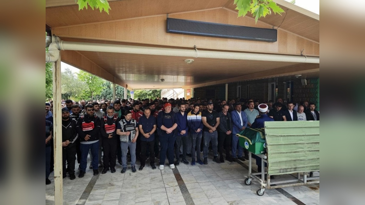 Serdivan'da motokurye kazada hayatını kaybetti