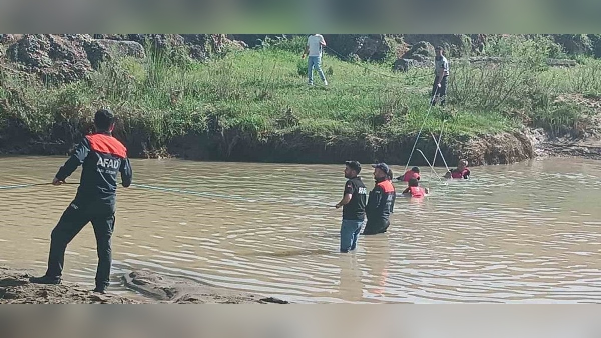 Siirt'te Kezer Çayı'nda kayıp çocuk aranıyor