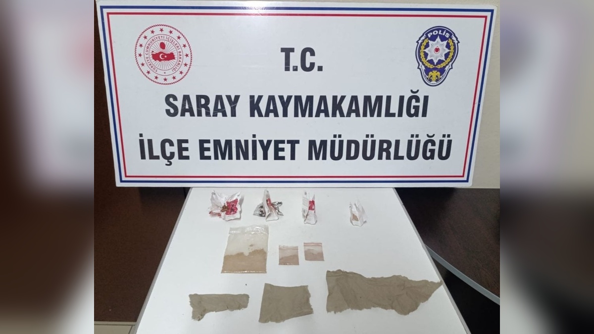 Tekirdağ'da uyuşturucu operasyonu: Eroin ve peçeteye emdirilmiş madde ele geçirildi