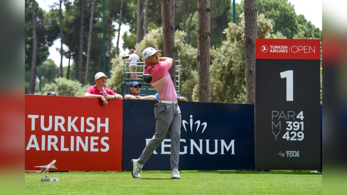 Antalya'da golf heyecanı: Couvra liderliği korudu, Açıkalın finale yükseldi