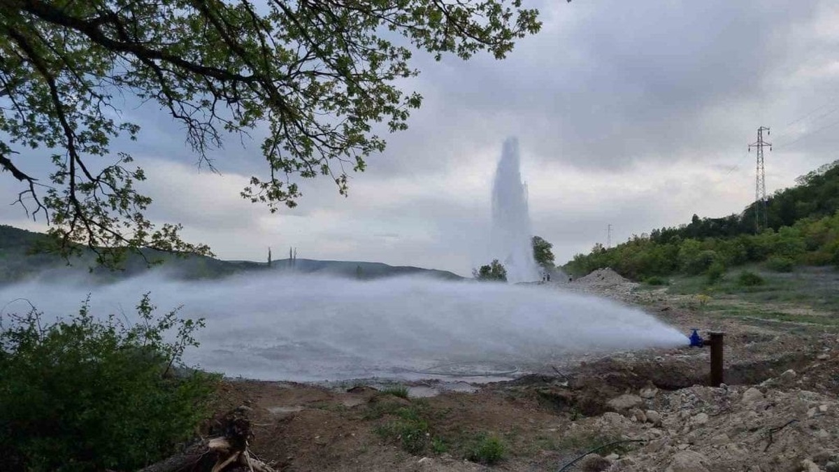 Domaniç'te baraj denemeleri kartpostallık görüntüler oluşturdu