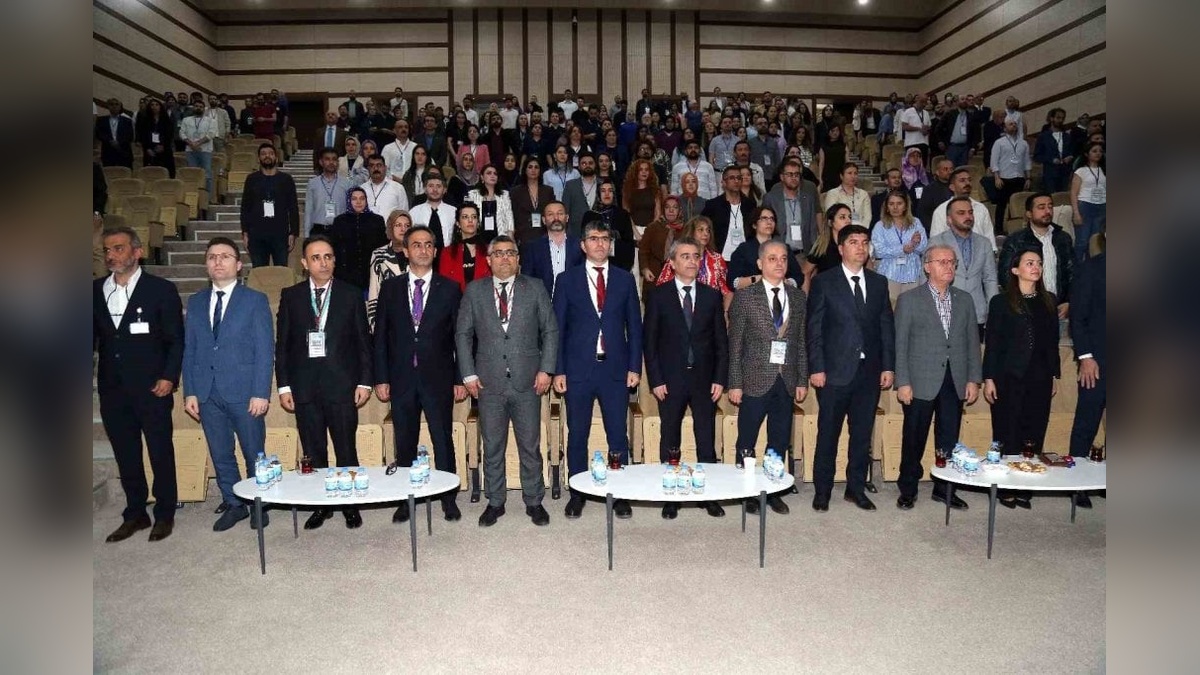 Erzurum Şehir Hastanesi’nde organ bağışı sempozyumu: Canlıdan organ almak yerine kadavradan organ bağışına yoğunlaşmalıyız