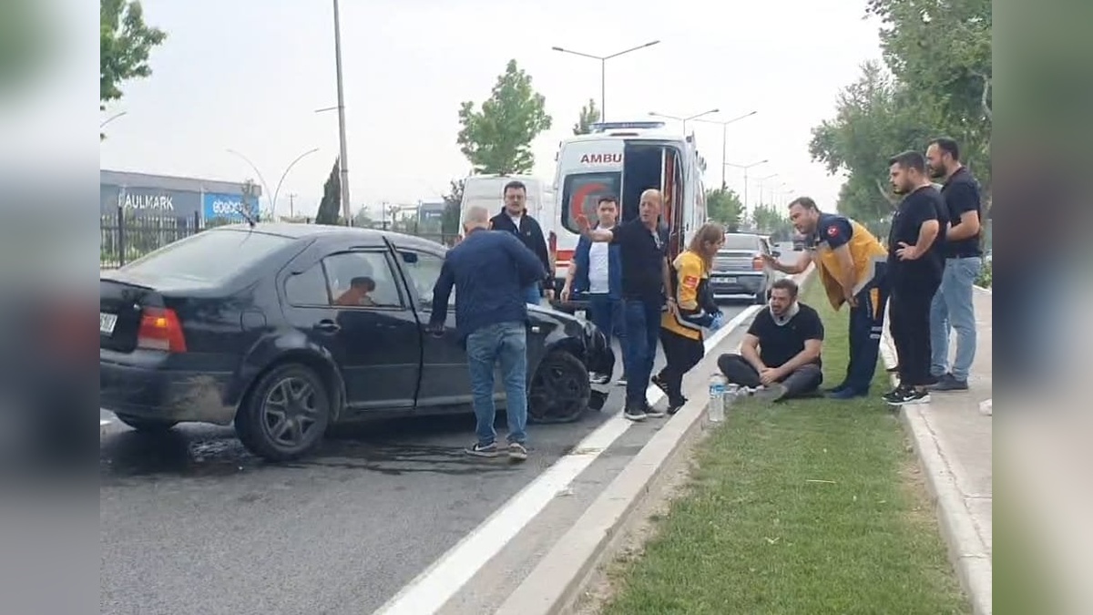 İnegöl'de trafik kazası: Sürücü yaralandı