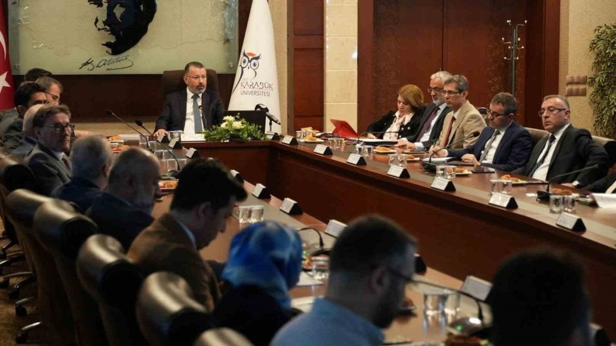 Karabük Üniversitesi'nde başarı grafiği yükseliyor: Bilimsel ve akademik alanda önemli atılımlar