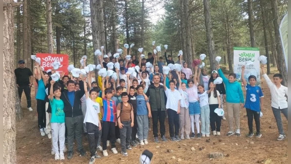 Beyşehir'de öğrenciler ormanı temizledi: 'Orman benim, sorumluluk hepimizin'