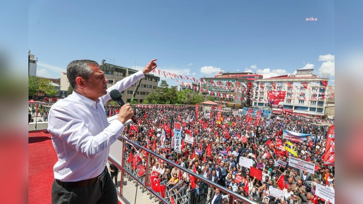 CHP lideri Özel: Barışın ve demokrasinin garantörüyüz