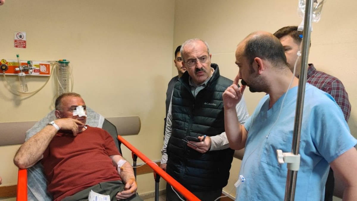 Çanakkale'deki feci kazada yeni detaylar: Tomruk yüklü kamyon karşı şeride devrildi