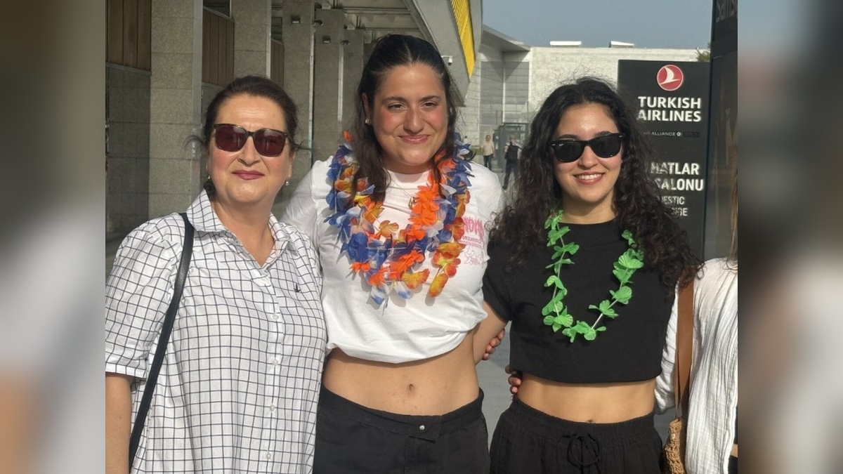 Aysu Türkoğlu: Ka'iwi Kanalı'nı 21 saatte geçti