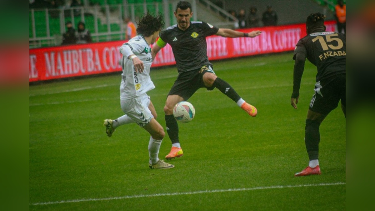 Sakaryaspor, Esenler Erokspor'u 2-0 mağlup etti