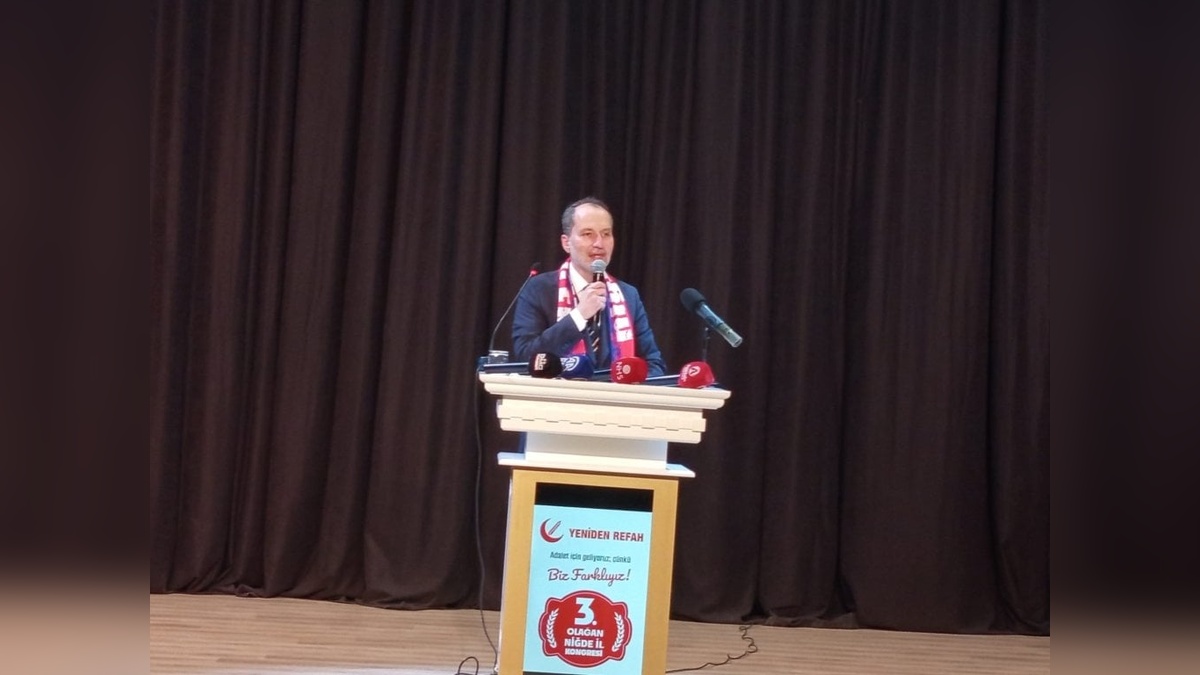 Yeniden Refah Partisi Genel Başkanı Erbakan: Gençlerimiz ev kuramıyor, hayal bile kuramıyor