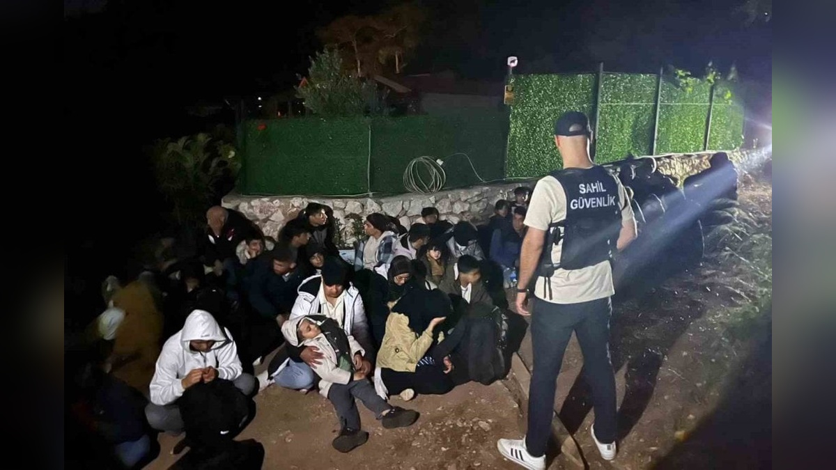 Fethiye'de 36 düzensiz göçmen yakalandı: 17'si çocuk