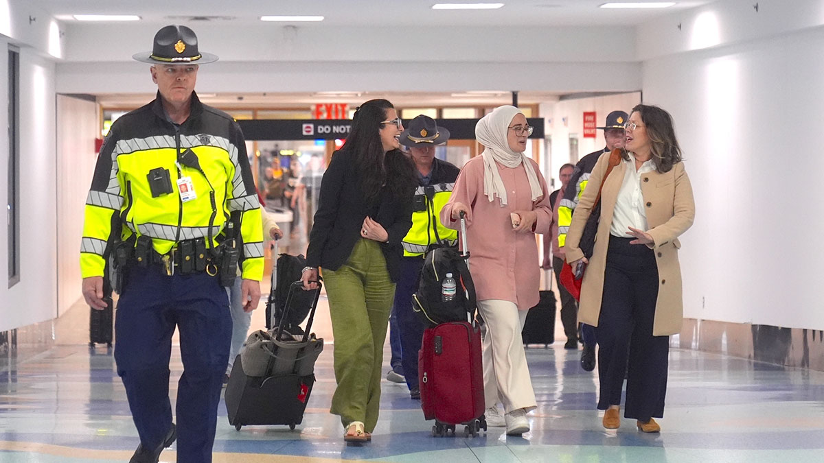 ABD'de serbest bırakılan Rümeysa Öztürk, Logan Havalimanı'na geldi