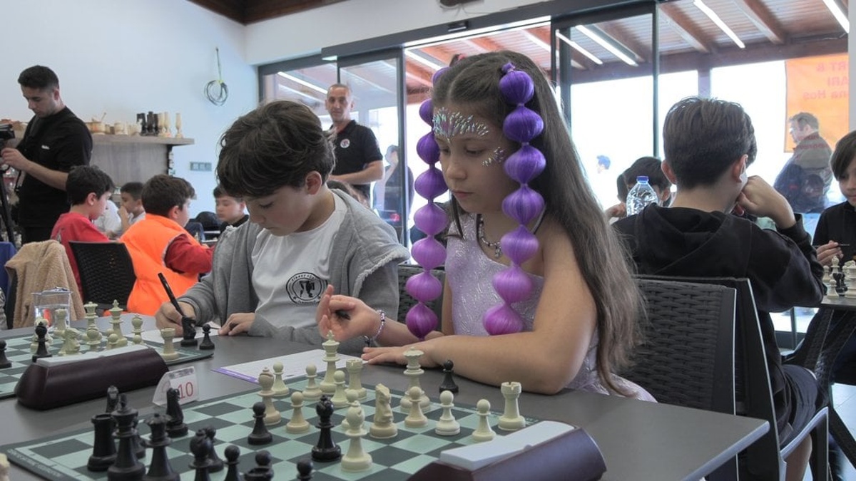 Bolu'da çocuklar doğa içinde satranç turnuvasında yarıştı