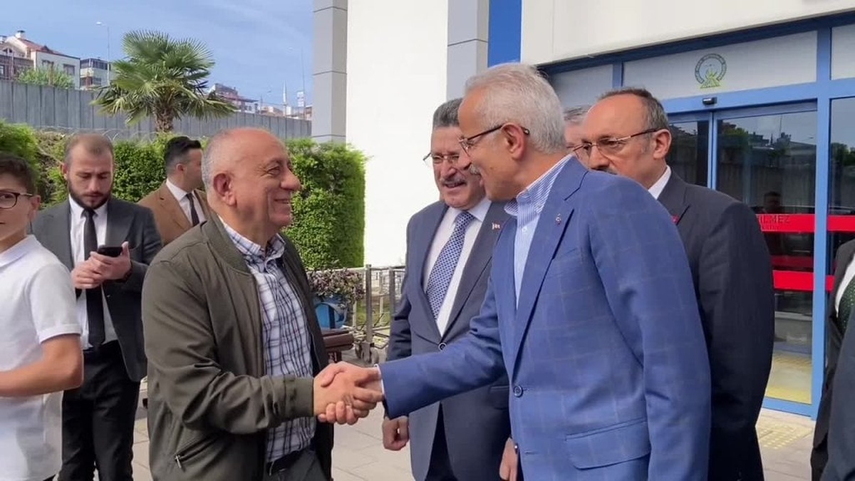 Ulaştırma Bakanı Uraloğlu: Trabzon hafif raylı sistem projesi çalışmaları bu yıl bitecek