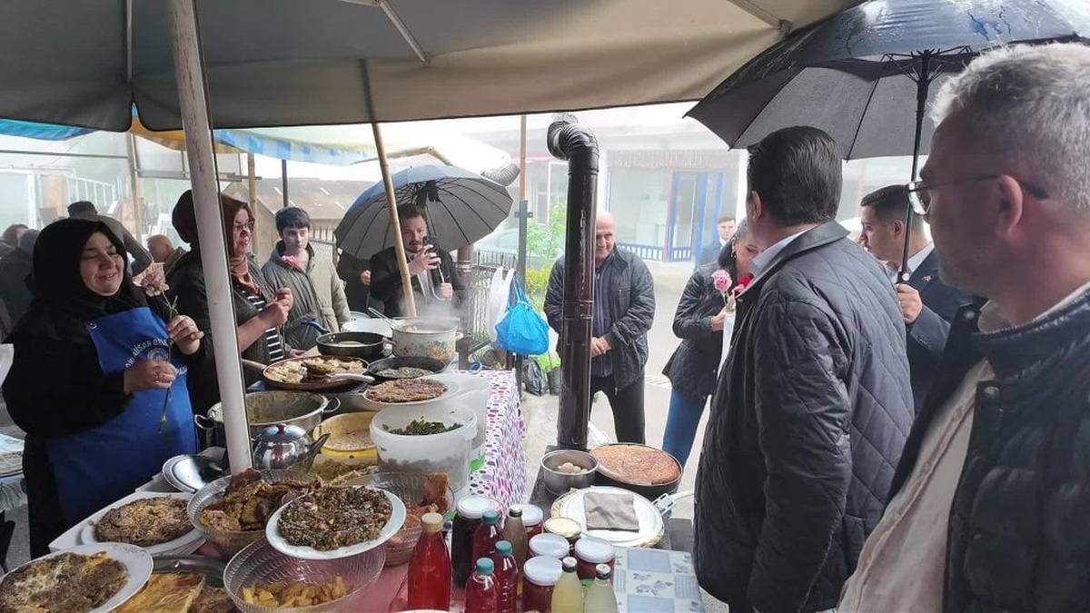 Ortahisar Belediye Başkanı Kaya: Anneler günü'nü kutladı