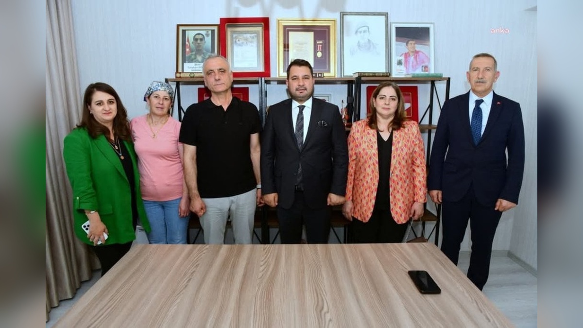 Kahramankazan Belediye Başkanı Çırpanoğlu, şehit annelerini ziyaret etti: Annelerin günü kutlu olsun