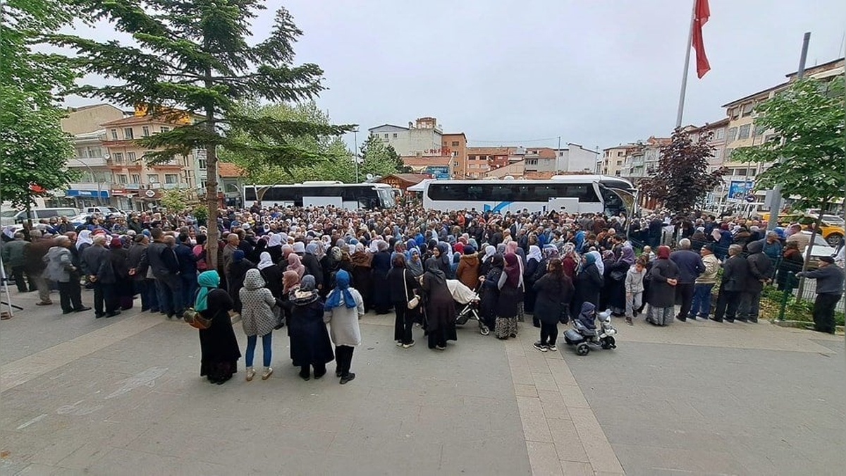 Kütahya Simav'da 80 hacı adayı kutsal topraklara uğurlandı