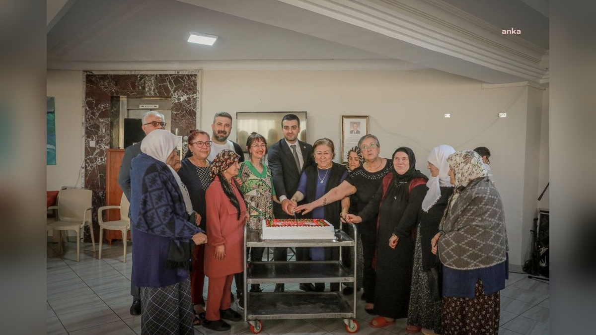 Keçiören Belediyesi Gönül Köşkü Huzurevi'nde Anneler Günü coşkusu