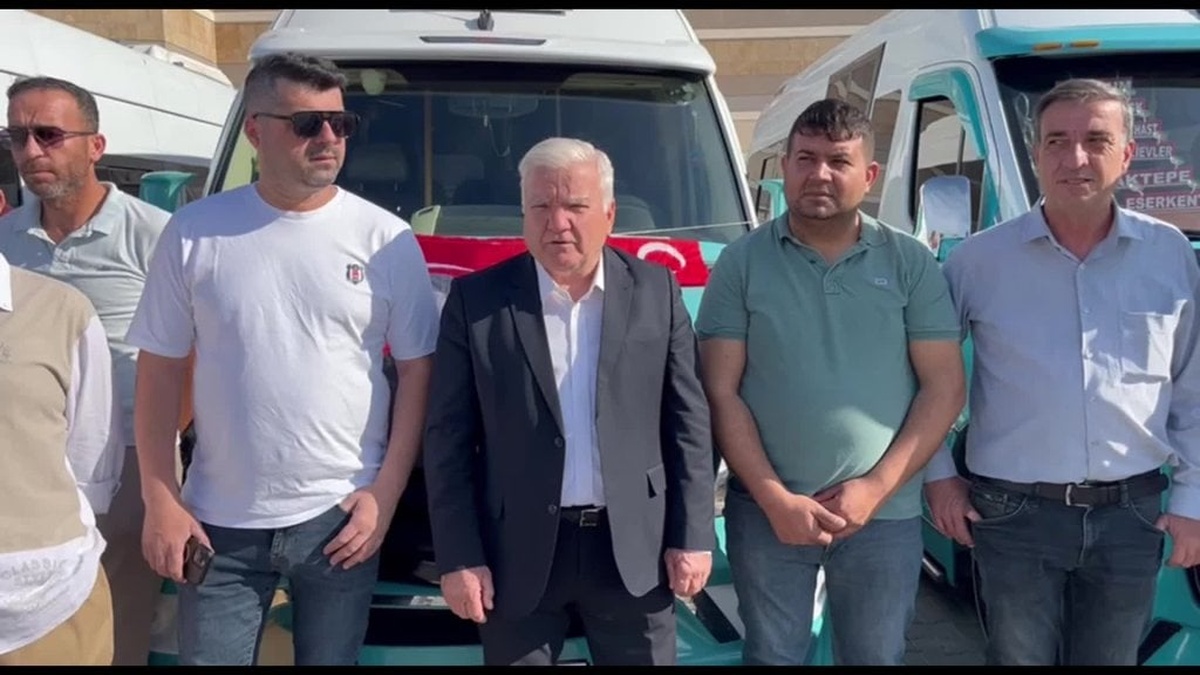 İzmir'de minibüs şoförleri kontak kapattı: Haksız cezalara isyan