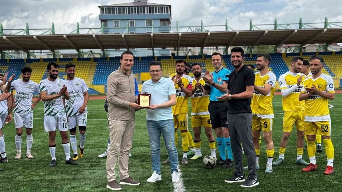 Ağrı'nın tecrübeli hakemi Muhammed Sevim düdüğünü astı