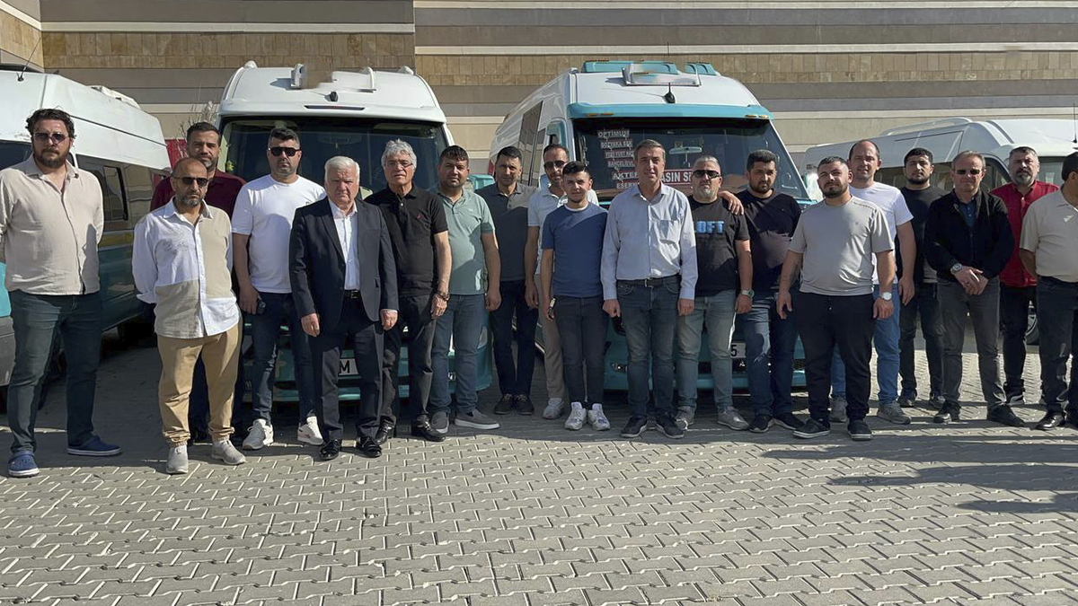 Cezalara isyan eden minibüsçüler kontak kapattı