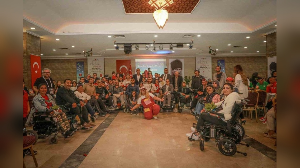 Keçiören Belediyesi'nden engelliler haftası ve anneler günü kutlaması