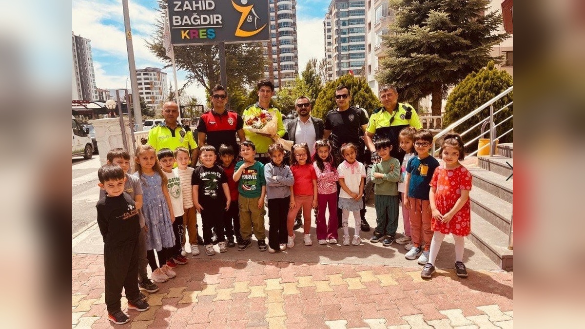 Niğde'de Karayolu Trafik Haftası: Miniklere trafik eğitimi