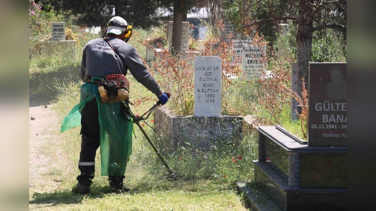 Koçarlı Belediyesi: Mezarlıklarda bayram temizliği