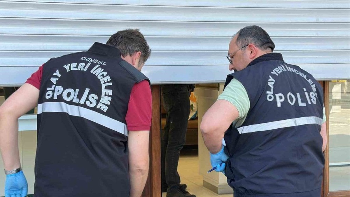 Uşak'ta kuyumcu saldırısı: İki yaralı