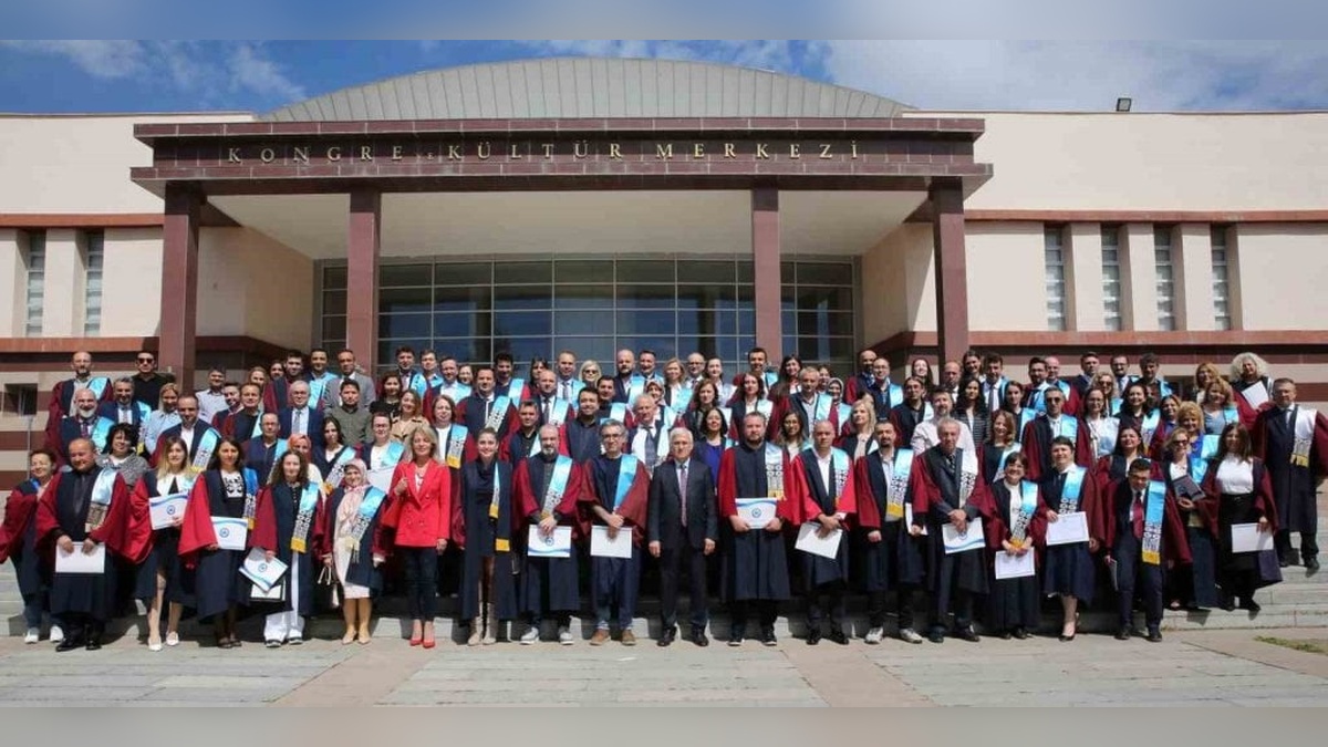 Eskişehir Osmangazi Üniversitesi'nde Uluslararası Bilimsel Yayın Töreni düzenlendi