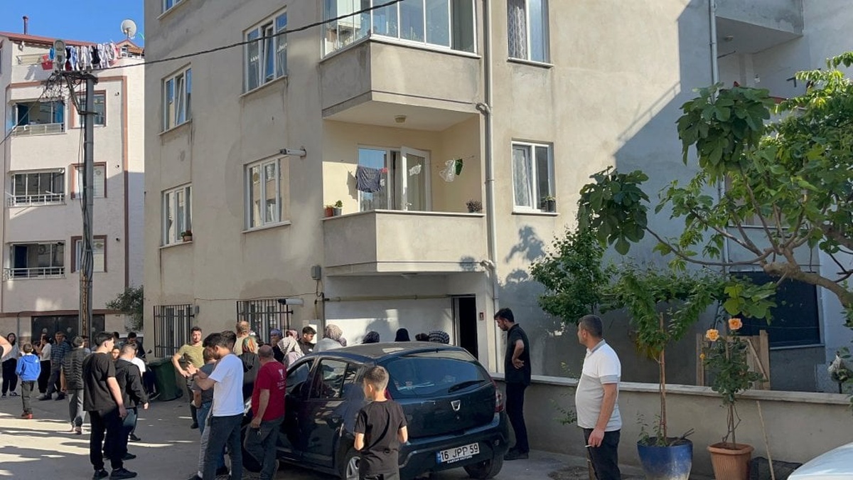 Bursa'da Komşu Kavgası: 3 Yaralı