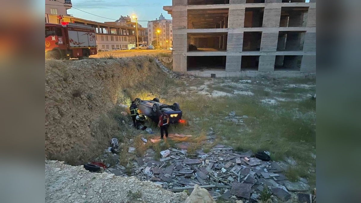 Mardin'de otomobil kazası: Sürücü yaralı