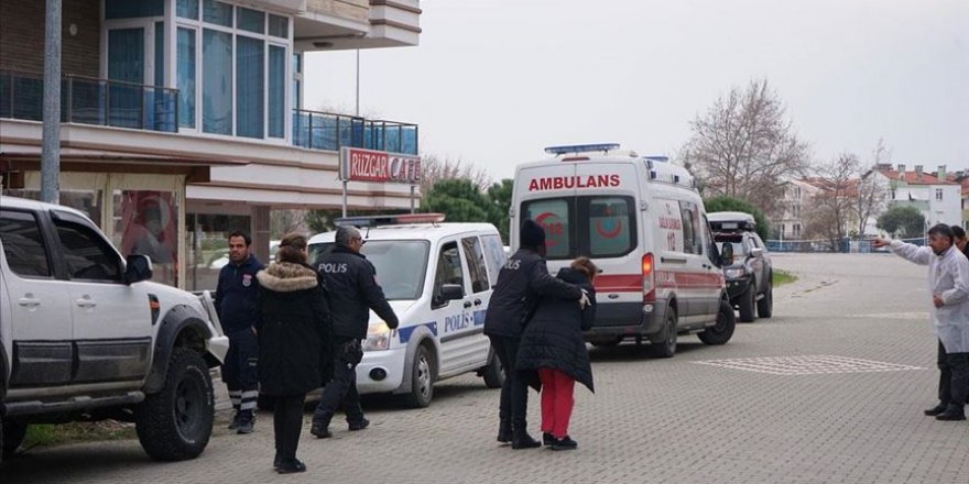 Köpeğini döven babasını silahla vurarak öldürdü