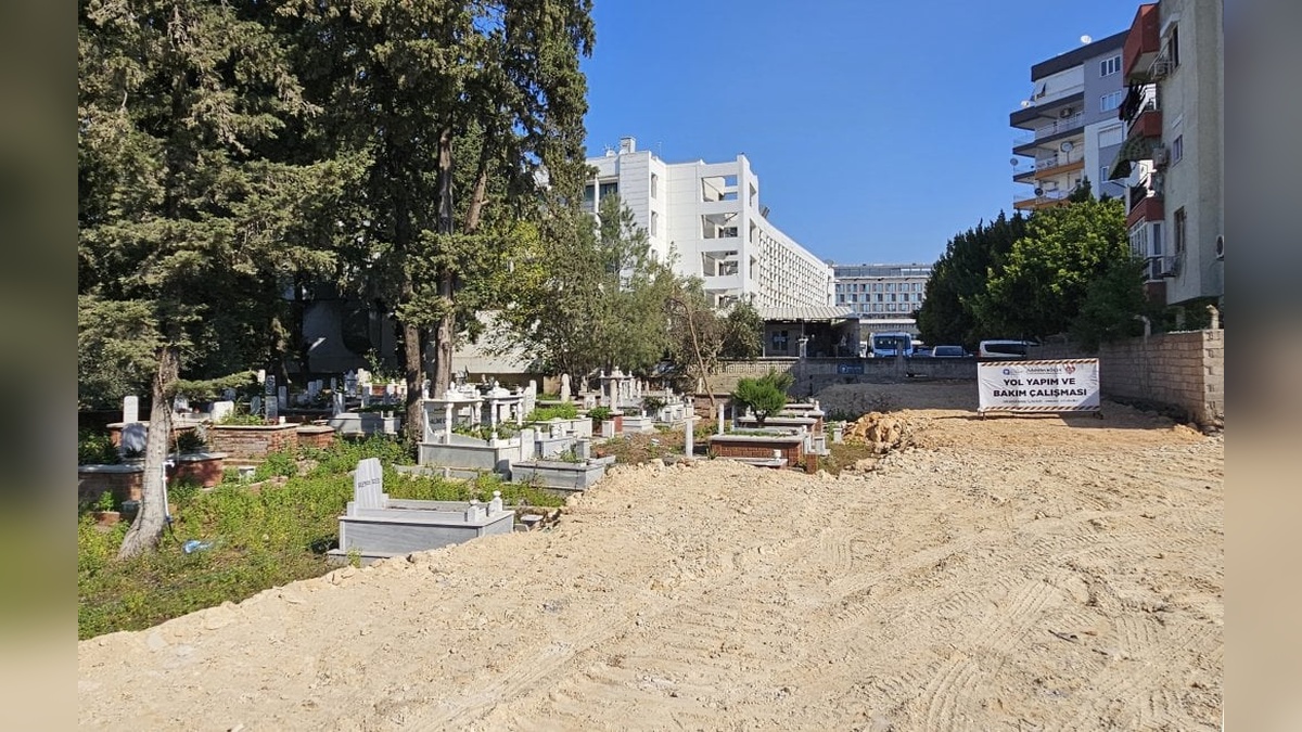 Antalya'da Selanik göçmenlerine ait mezarlar yol çalışmasıyla karşı karşıya