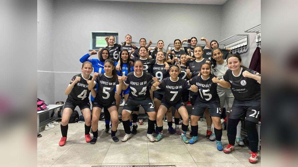 Körfez Gençlerbirliği Kadın Futbol Takımı, çeyrek finale yükseldi