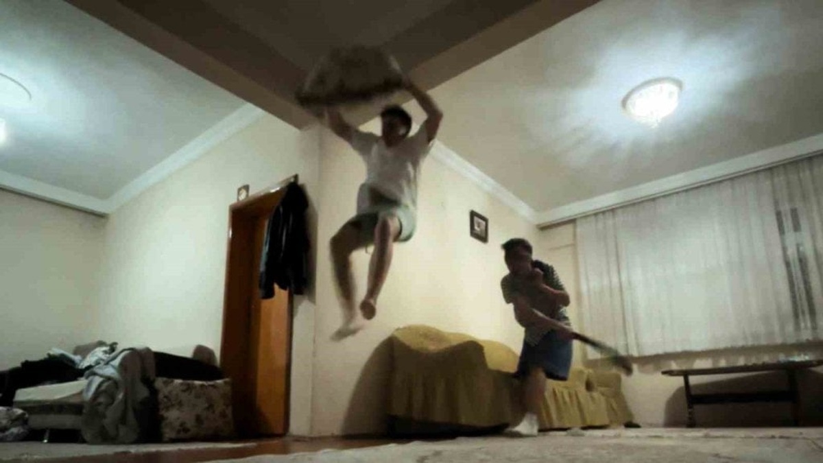 Karabük'te tehlikeli oyun: Genç, kafasını duvara çarptı