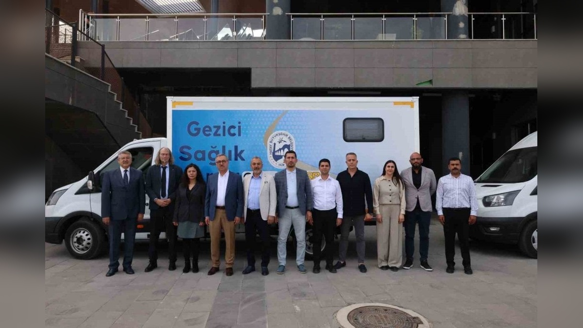 Hatay Büyükşehir Belediyesi'ne iki gezici sağlık aracı