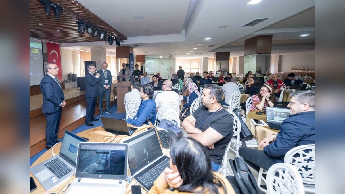 Eskişehir Valisi Aksoy: Yapay zekâ eğitimi geleceğin anahtarı