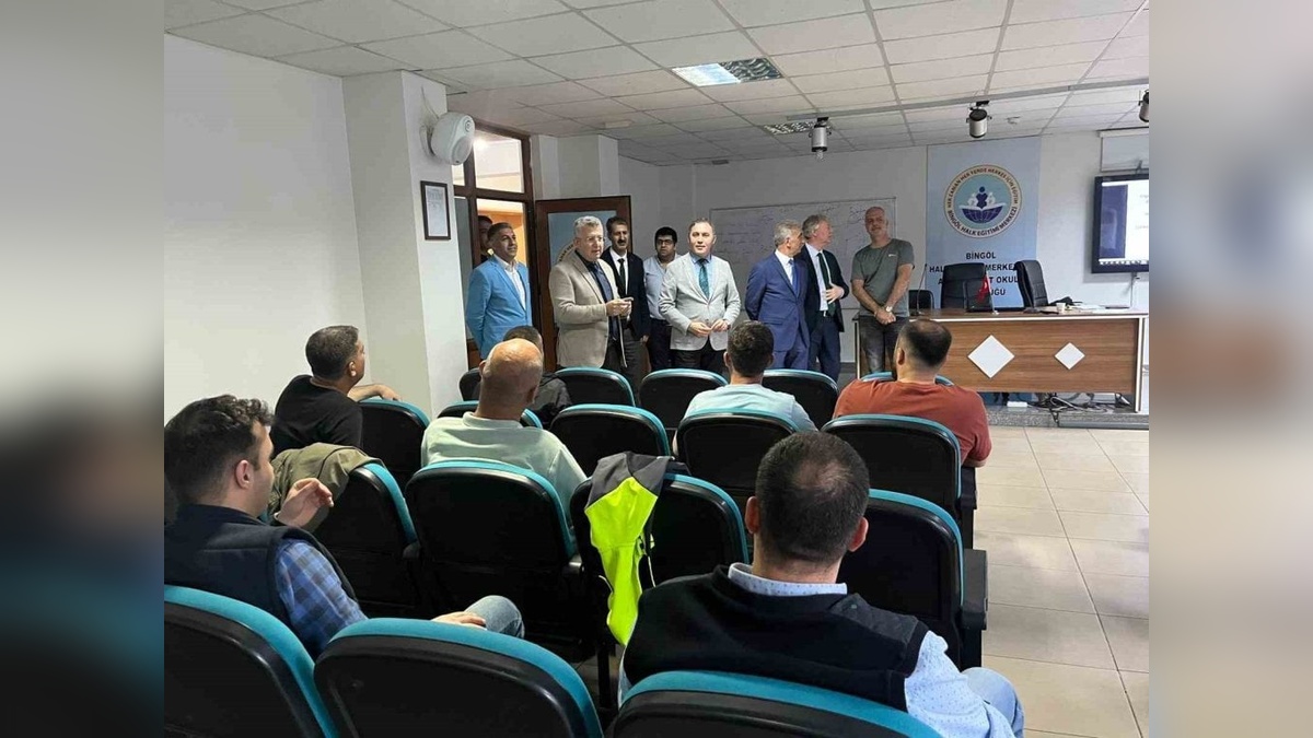 Milli Eğitim Bakanlığı Daire Başkanları: Bingöl'de halk eğitimi merkezlerini ziyaret etti