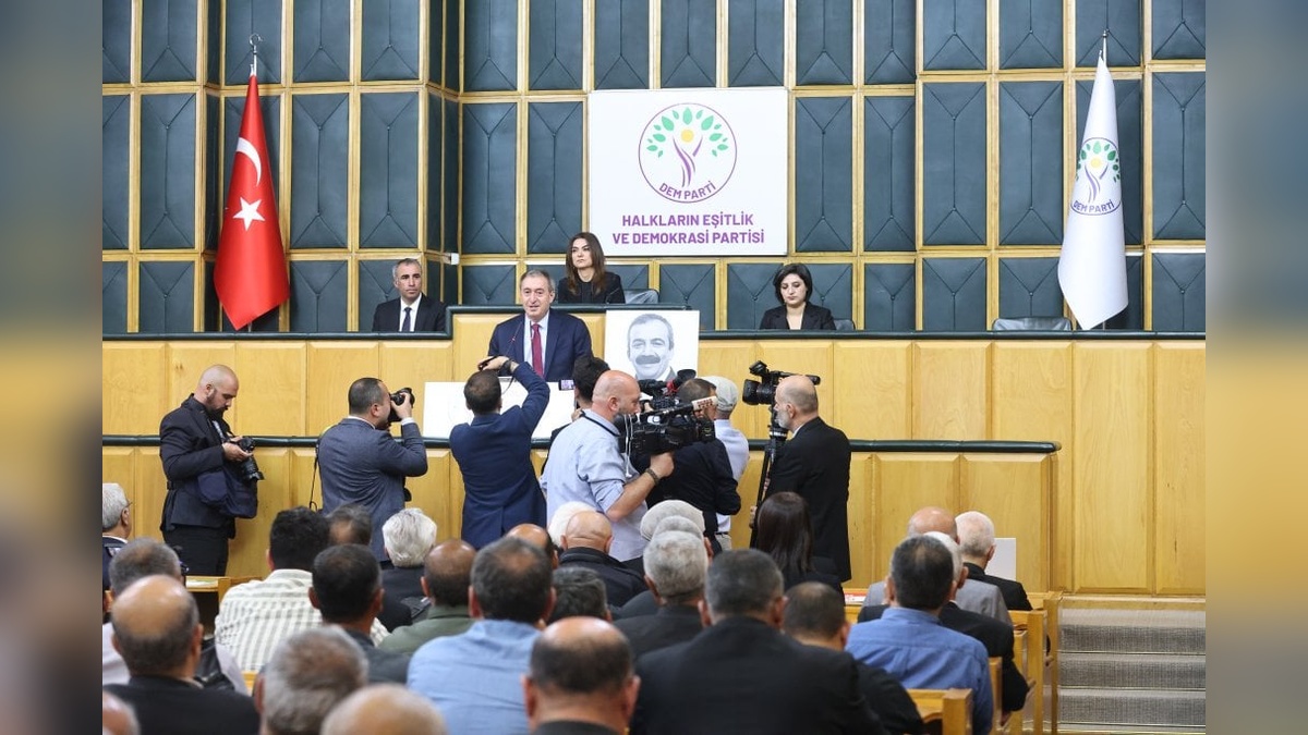 Dem Parti Eş Genel Başkanı Bakırhan: Çifte bayram için adımlar atılmalı