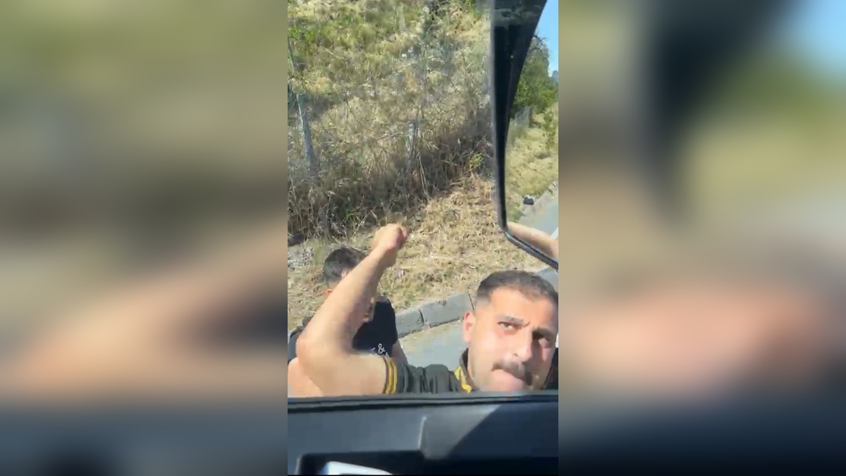 İstanbul'da Yol Verme Tartışması: Katlanır Sandalye Saldırısı