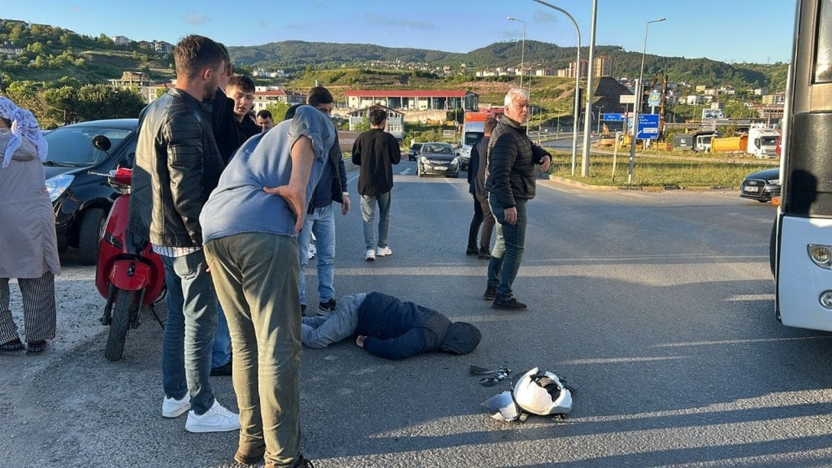 Zonguldak'ta Motosikletli Kırçoban, Kamyonla Çarpışarak Hayatını Kaybetti