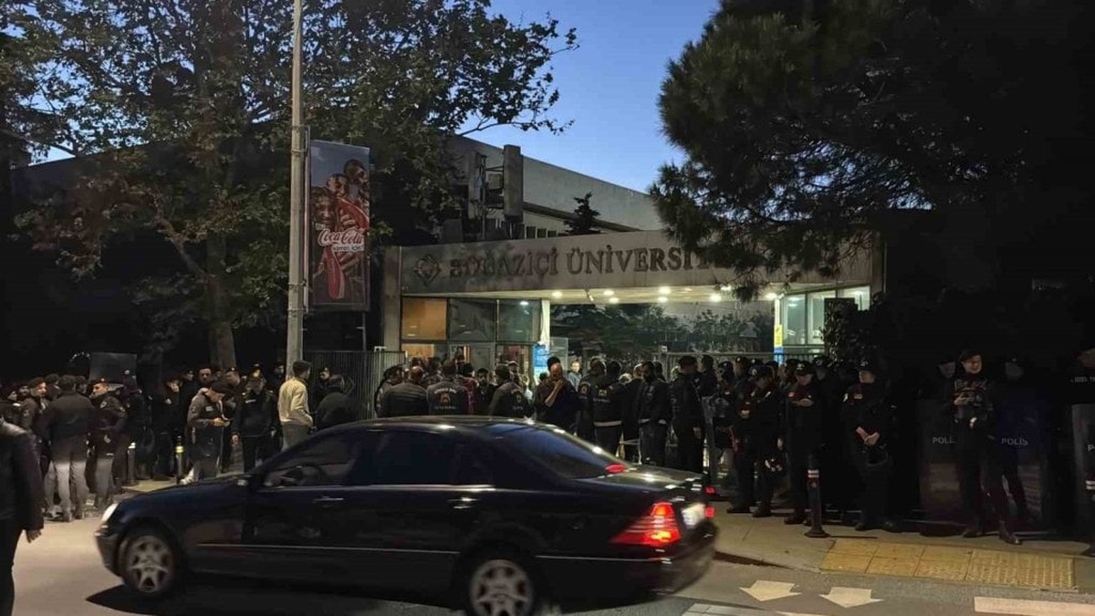 Boğaziçi Üniversitesi'nde protesto: 97 gözaltı
