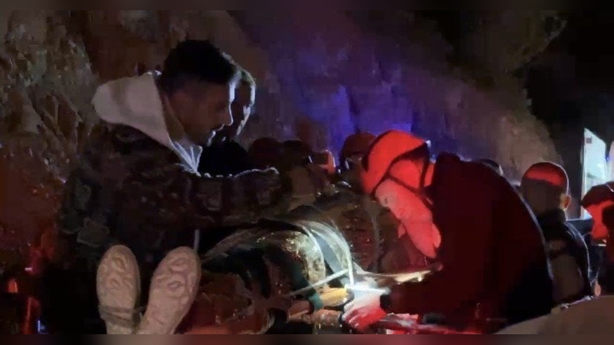 Çankırı Kalesi'nden düşen vatandaş kurtarıldı