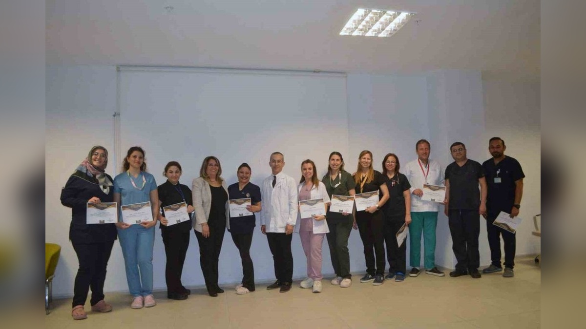 Muğla Eğitim ve Araştırma Hastanesinde Hemşireler Haftası kutlandı