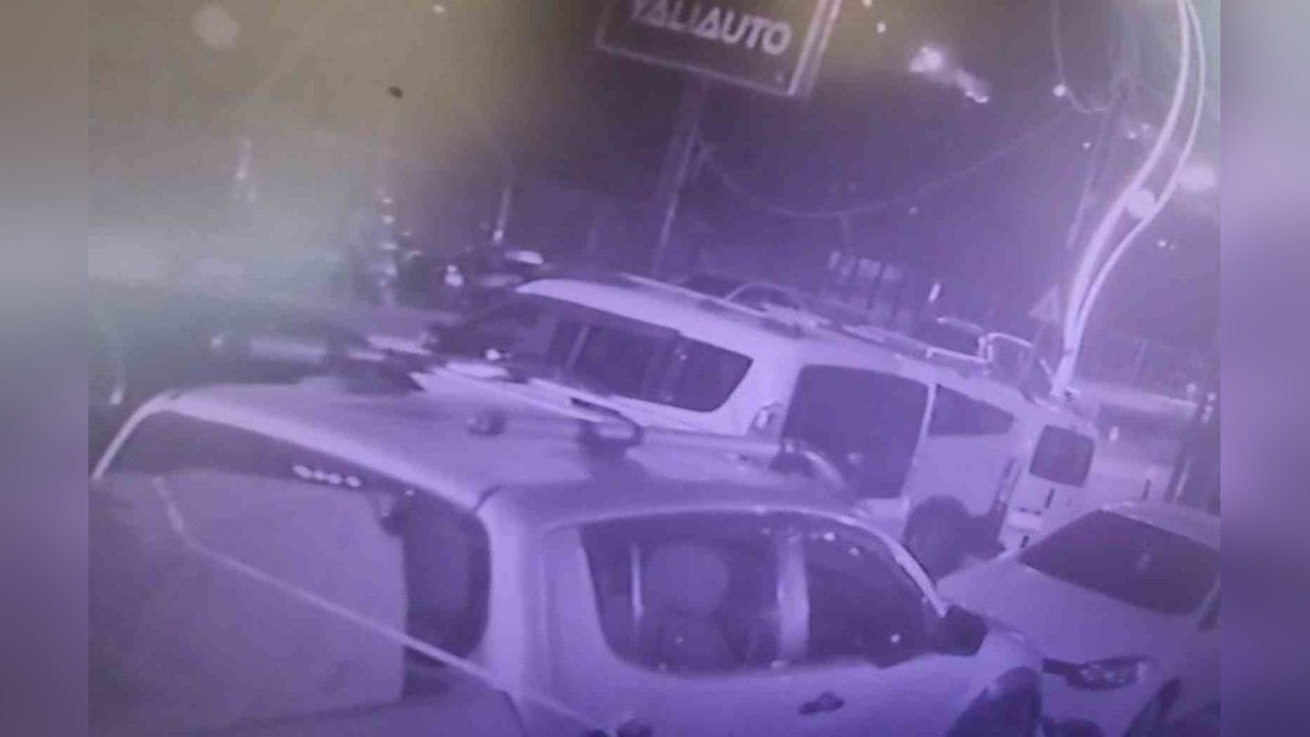 Bartın'da motosiklet kaskı hırsızları kamerada: Polis, şüphelileri kısa sürede yakaladı