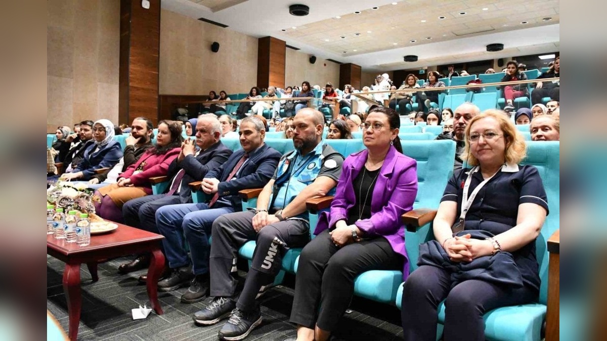 Düzce Üniversitesi’nde Hemşireler Günü kutlandı: Hemşireliğe önem vermek, ekonomileri güçlendirir