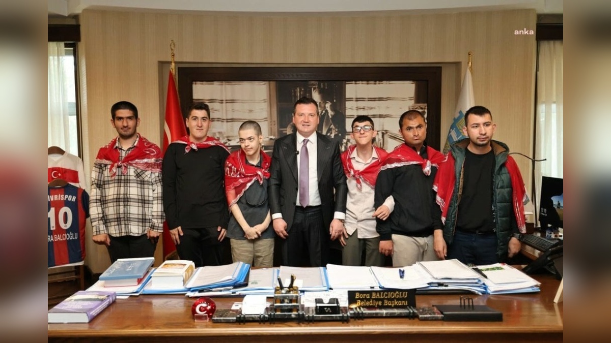 Silivri'de özel gençler temsili askerliğe uğurlandı